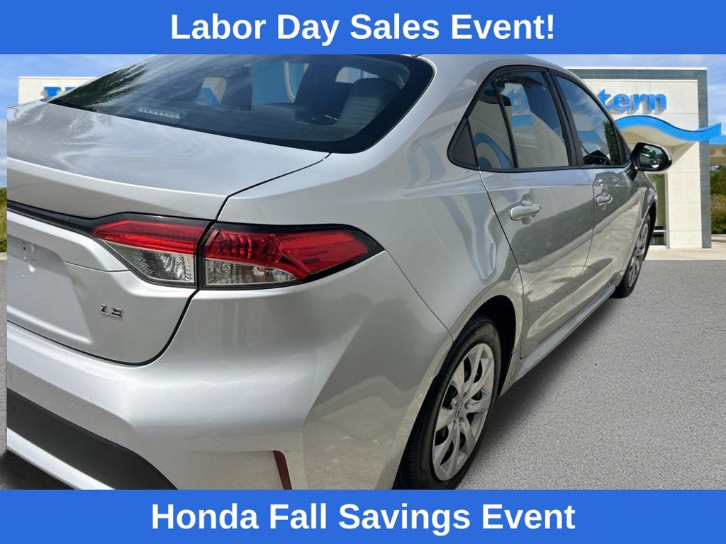 Used 2022 Toyota Corolla LE FWD image 9