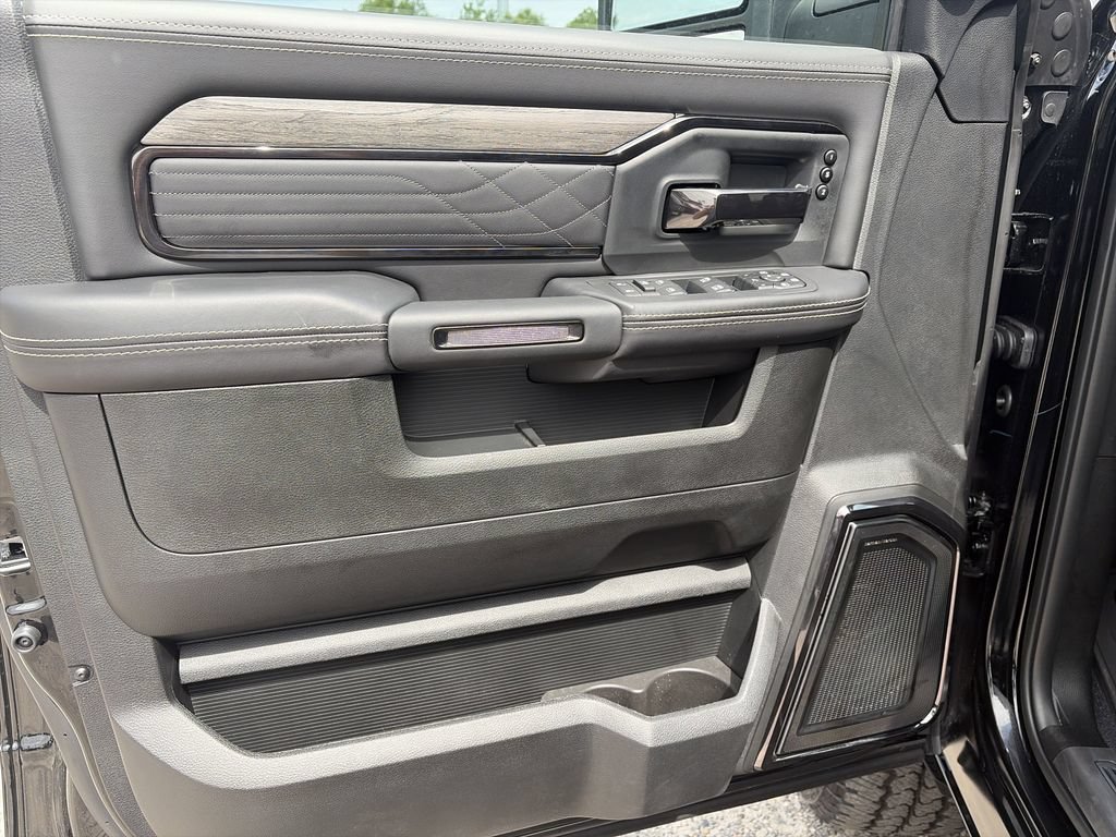 New 2026 RAM 2500 Limited AWD/4WD image 16