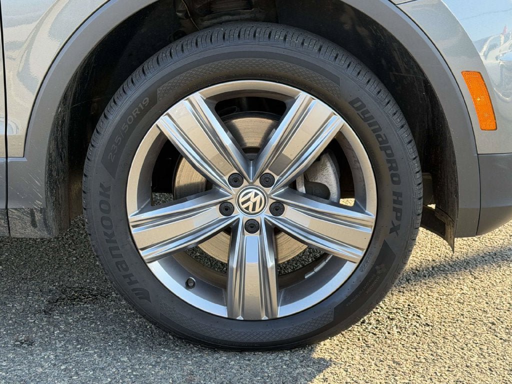 Used 2020 Volkswagen Tiguan SEL AWD/4WD image 7