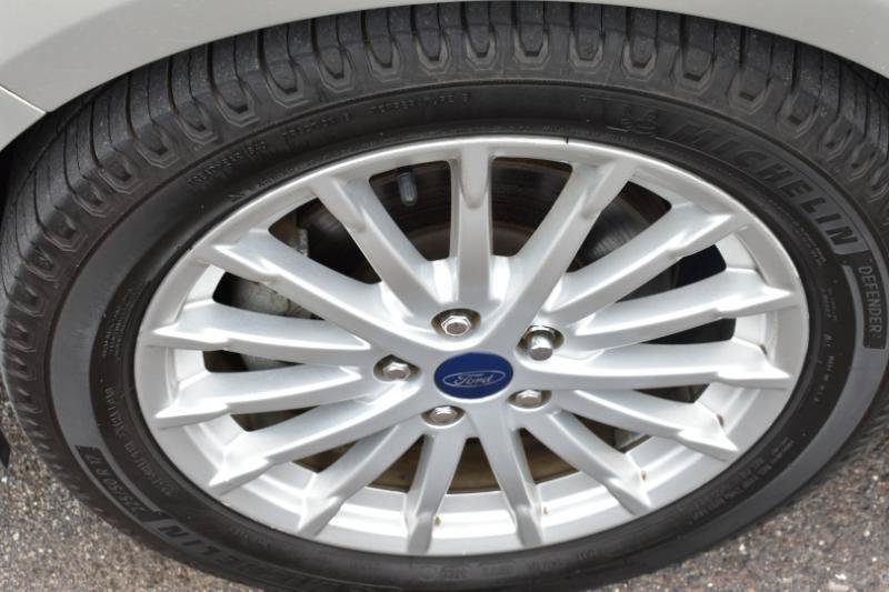 Used 2015 Ford C-MAX Energi SEL w/ Equipment Group 303A FWD image 26