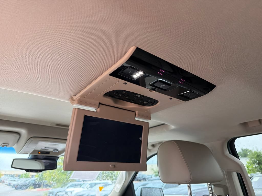 Used 2018 GMC Yukon Denali w/ Open Road Package RWD image 32