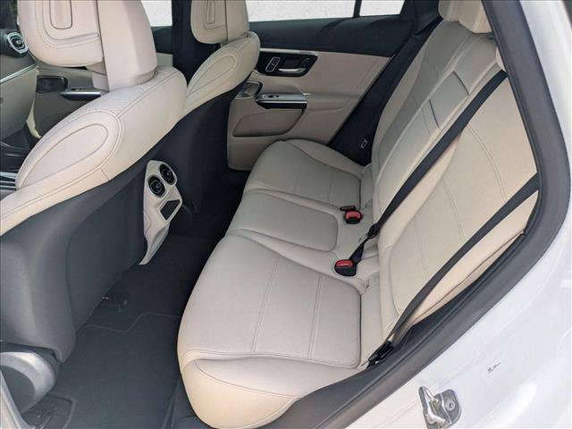 New 2027 Mercedes-Benz GLC 300 4MATIC image 16