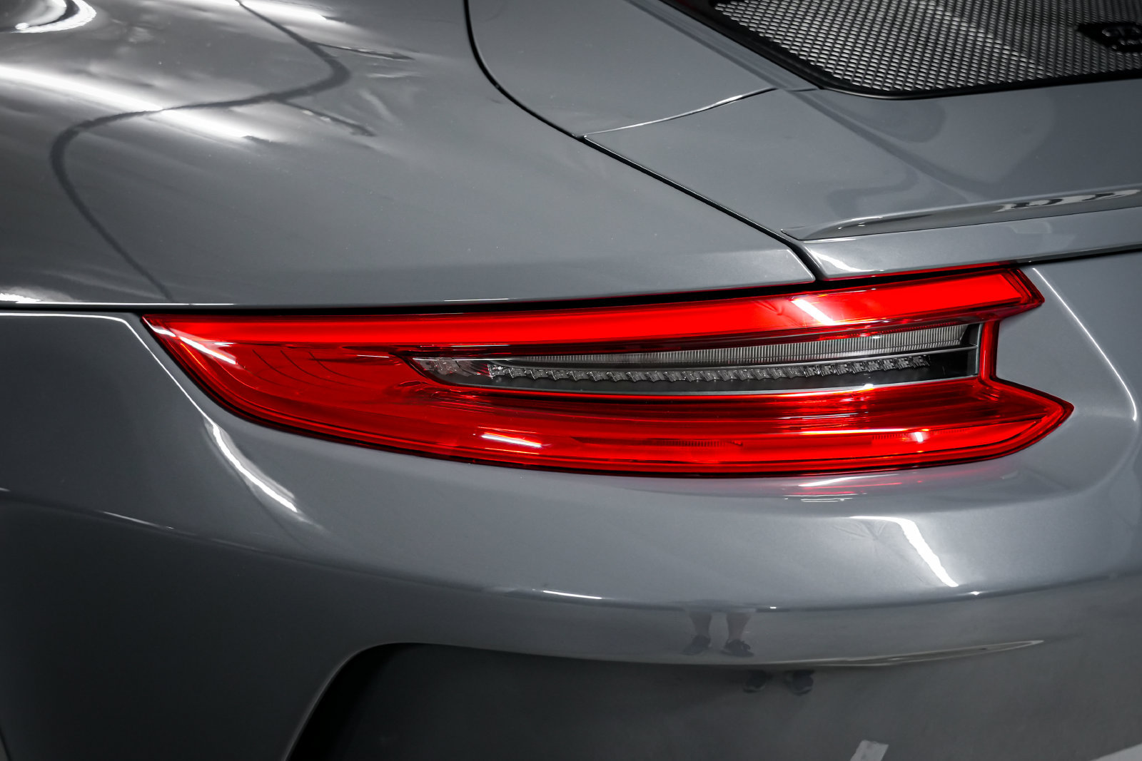 Used 2018 Porsche 911 GT3 RWD image 33