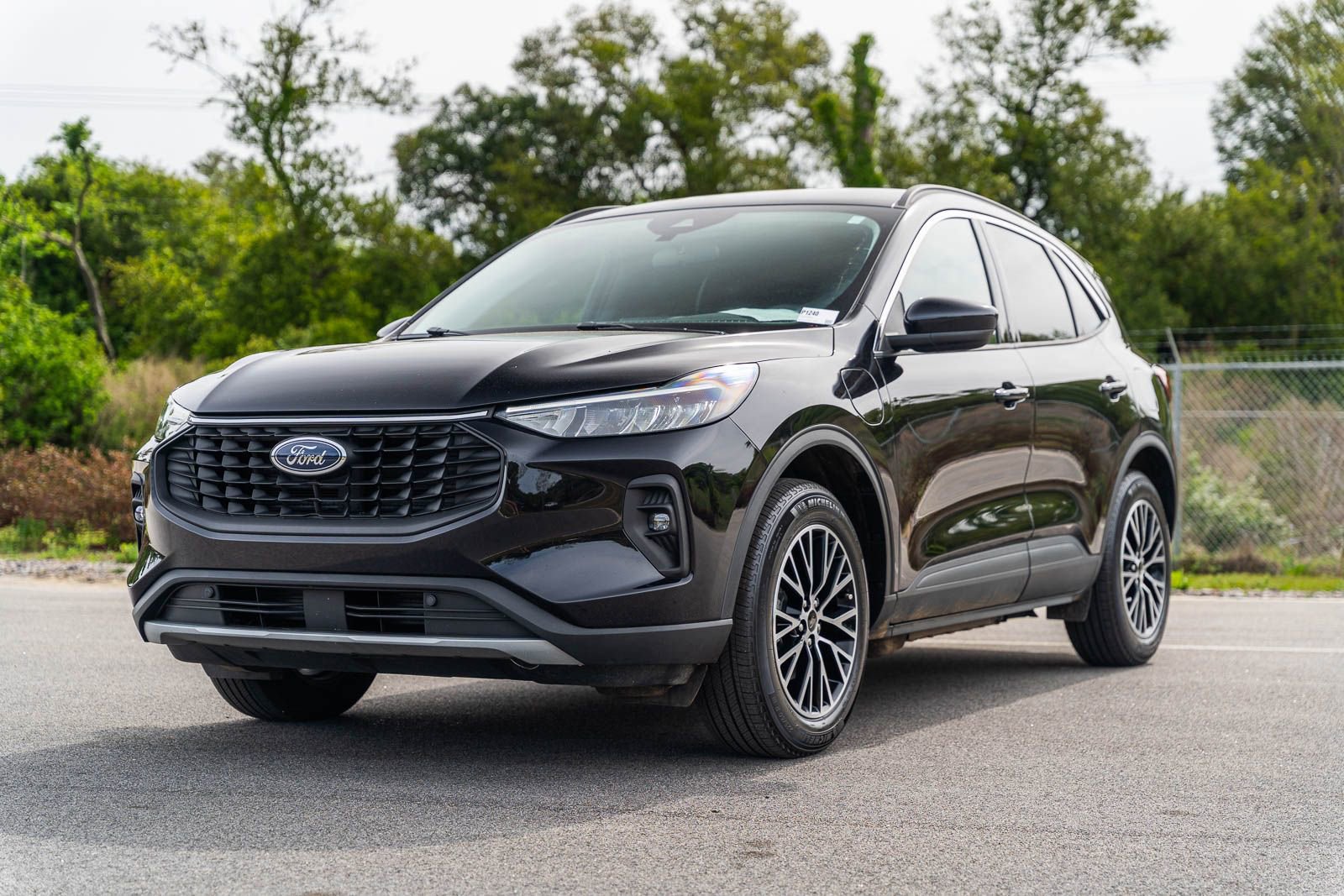 Used 2024 Ford Escape SE image 3