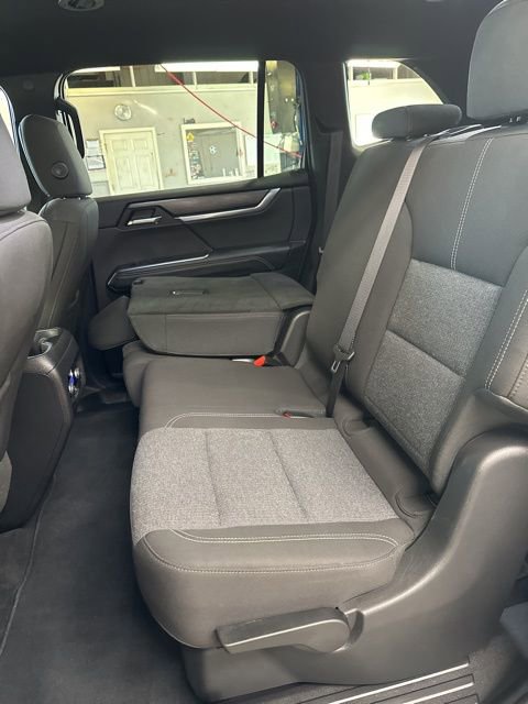 Used 2025 GMC Acadia Elevation image 41