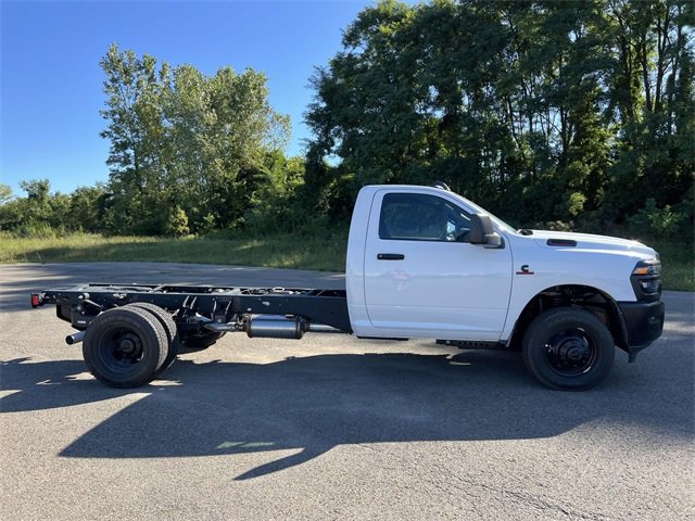 New 2025 RAM 3500 Tradesman w/ Cold Weather Group image 8
