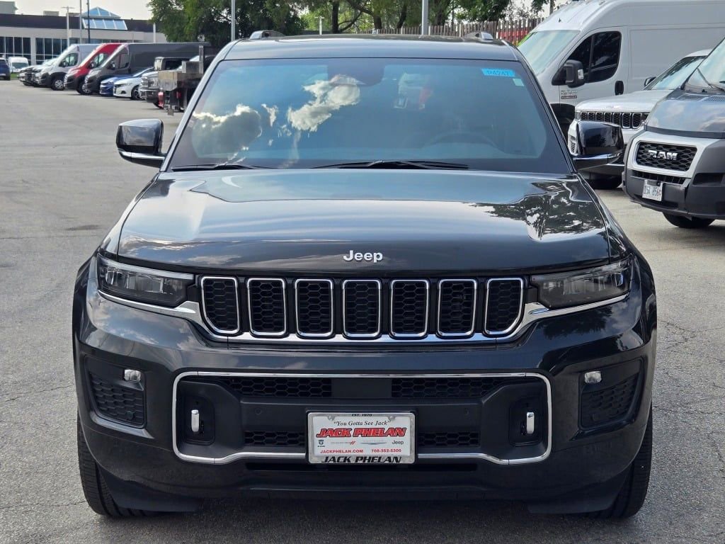 Certified 2024 Jeep Grand Cherokee Overland w/ Luxury Tech Group IV image 2