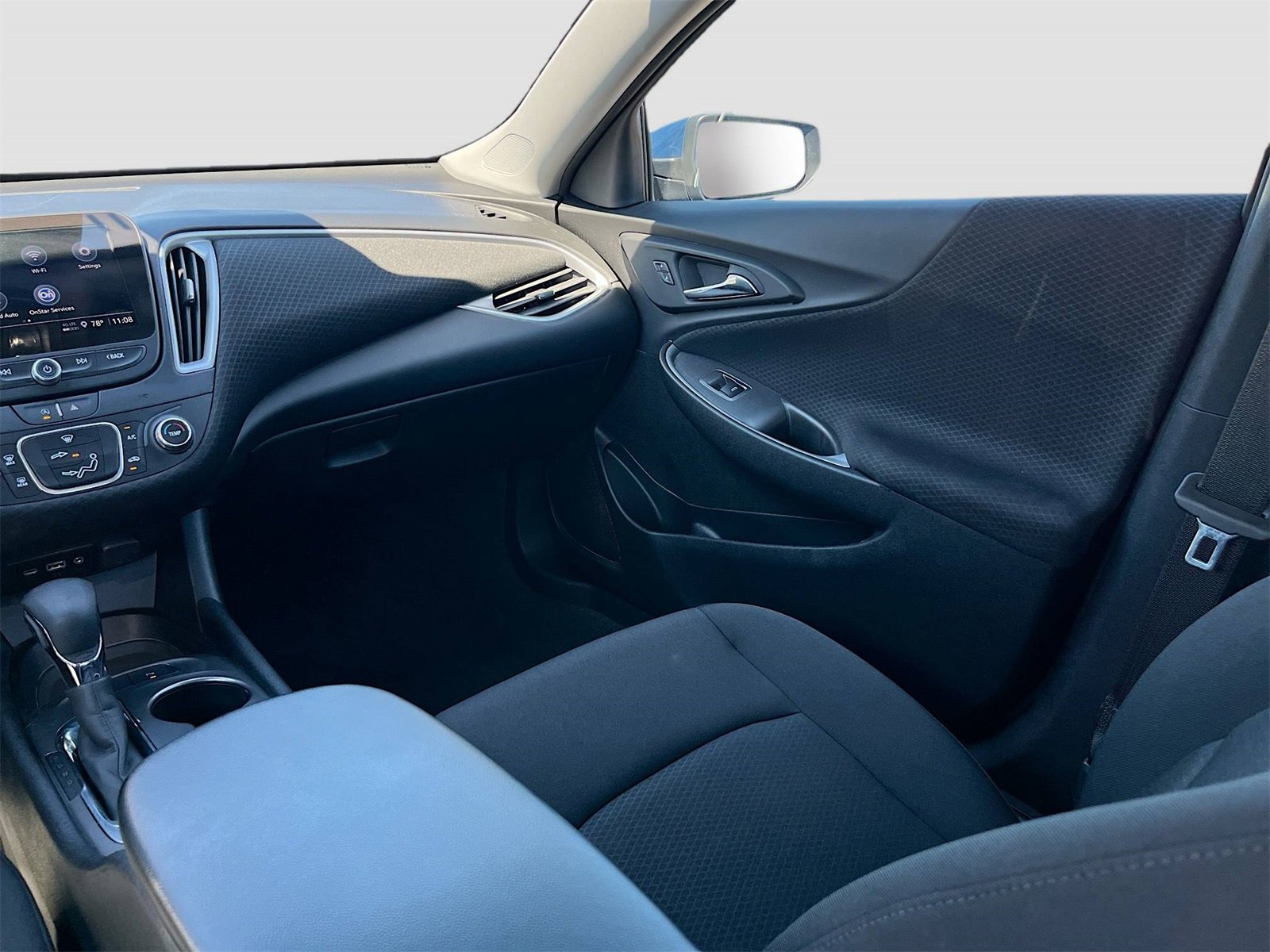 Used 2025 Chevrolet Malibu LS image 21