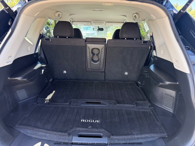 Used 2015 Nissan Rogue SV w/ SV Premium Package AWD/4WD image 15