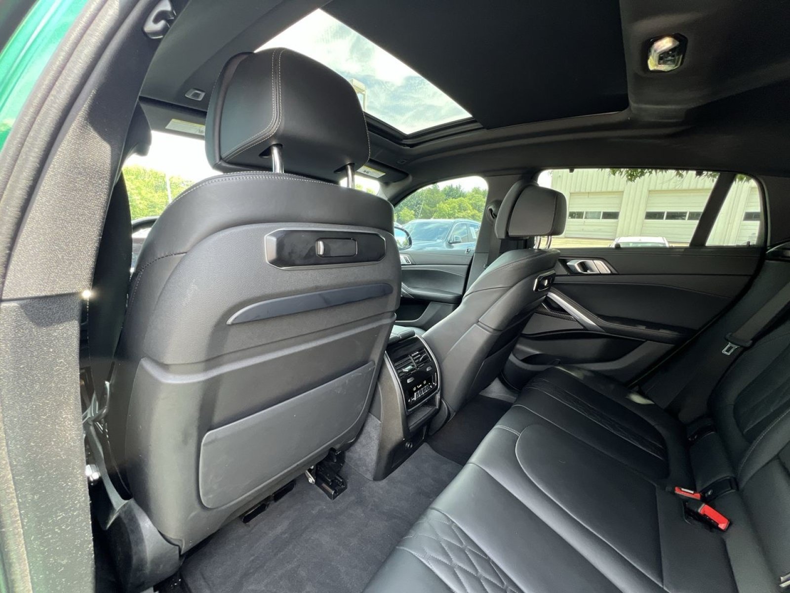 Used 2025 BMW X6 M60i AWD/4WD image 27