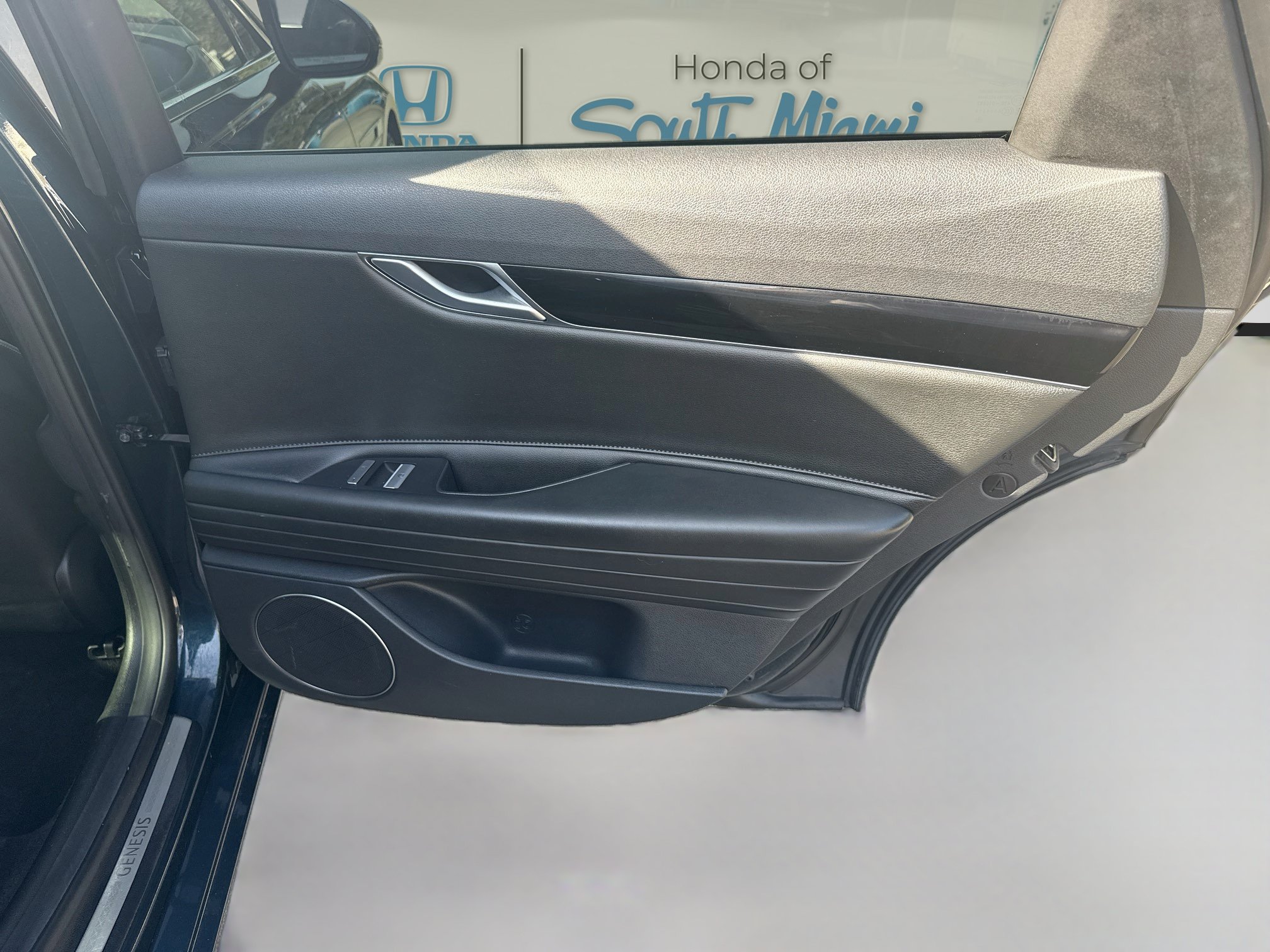 Used 2021 Genesis G80 2.5T RWD image 31