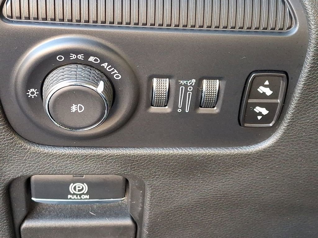 Used 2024 Jeep Wagoneer L Series III w/ Flexible Seating Group image 28