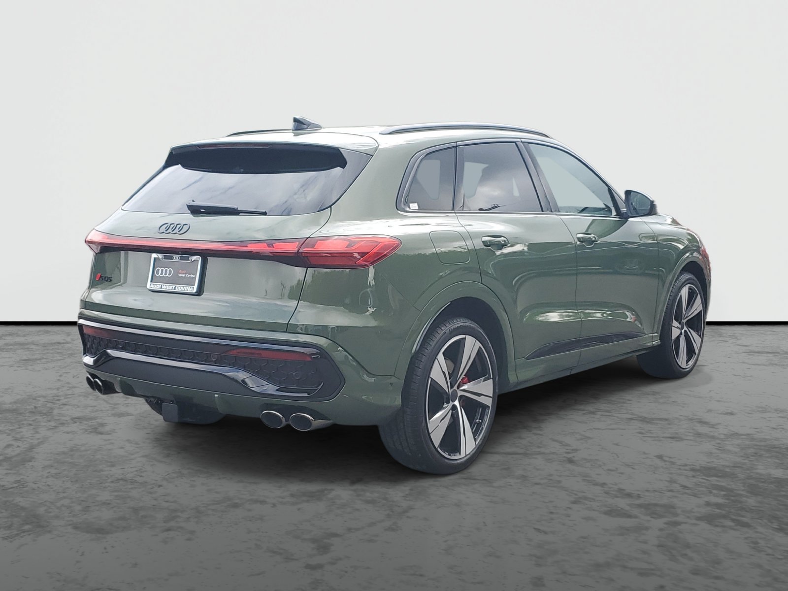 New 2026 Audi SQ5 Prestige AWD/4WD image 4