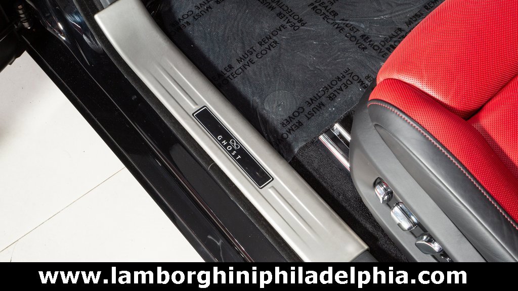 Used 2023 Rolls-Royce Ghost Black Badge w/ Black Badge Ghost Package image 15