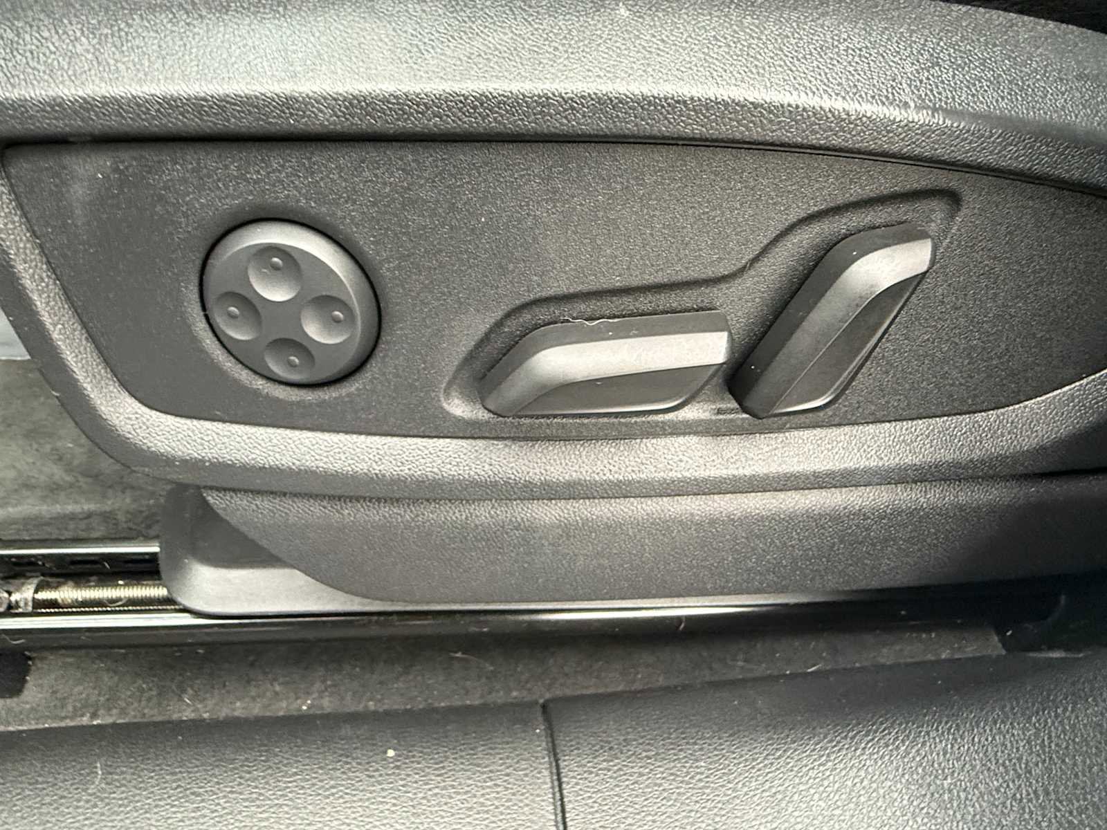 Used 2019 Audi Q5 2.0T Premium Plus w/ Premium Plus Package image 16