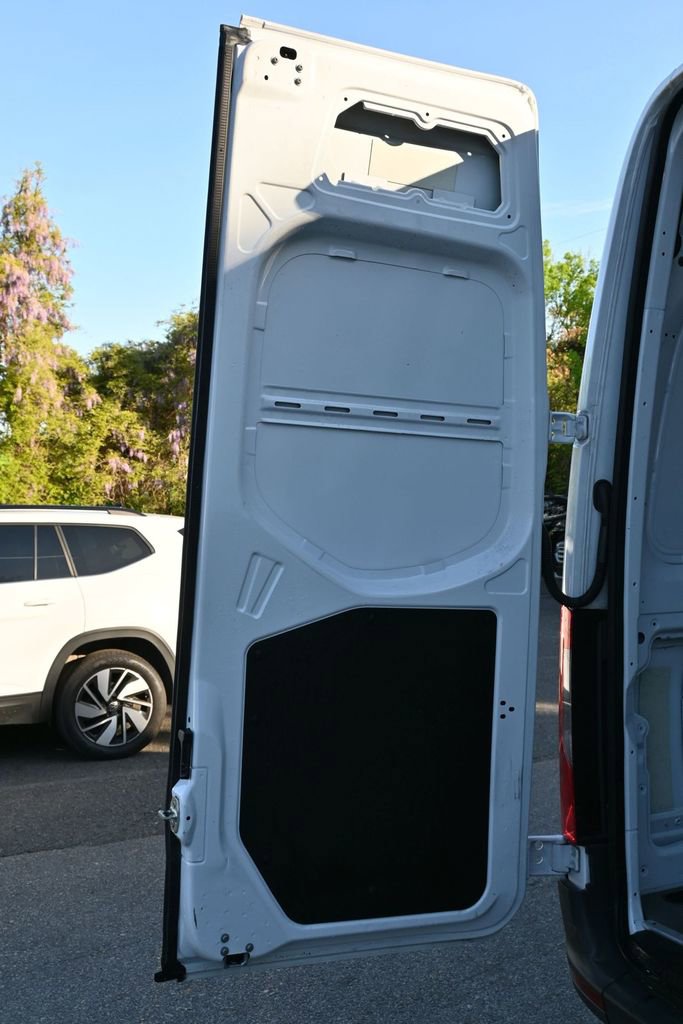 Used 2025 Mercedes-Benz Sprinter 2500 image 10