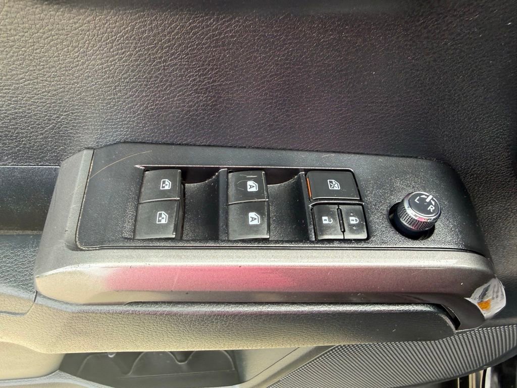 Used 2016 Toyota Tacoma TRD Sport w/ Premium & Technology Package AWD/4WD image 23