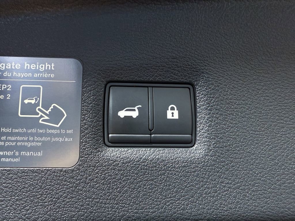 Used 2023 INFINITI QX55 Essential image 38