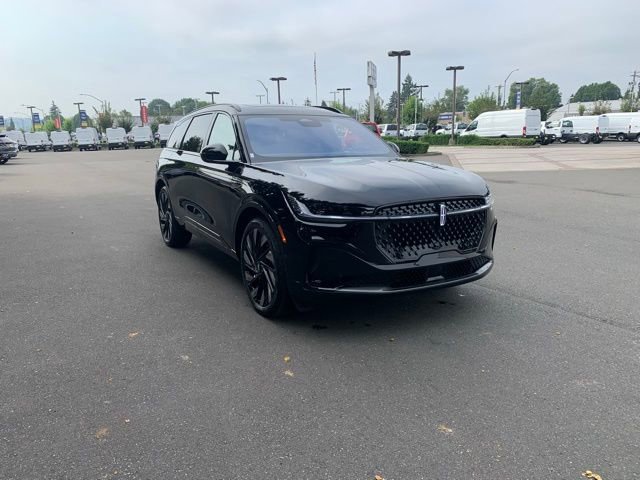 New 2025 Lincoln Nautilus Reserve image 9