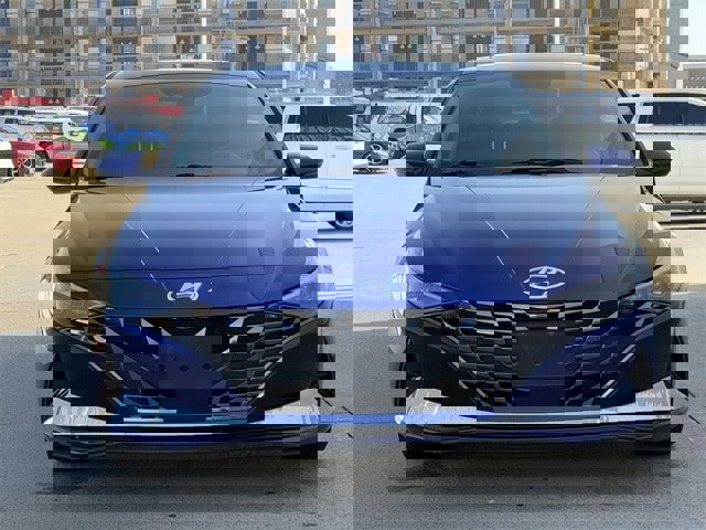 Used 2021 Hyundai Elantra Limited image 7