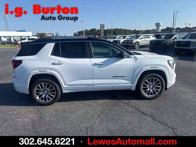 Used 2026 GMC Terrain Denali w/ LPO, Black Badging Package AWD/4WD image 2
