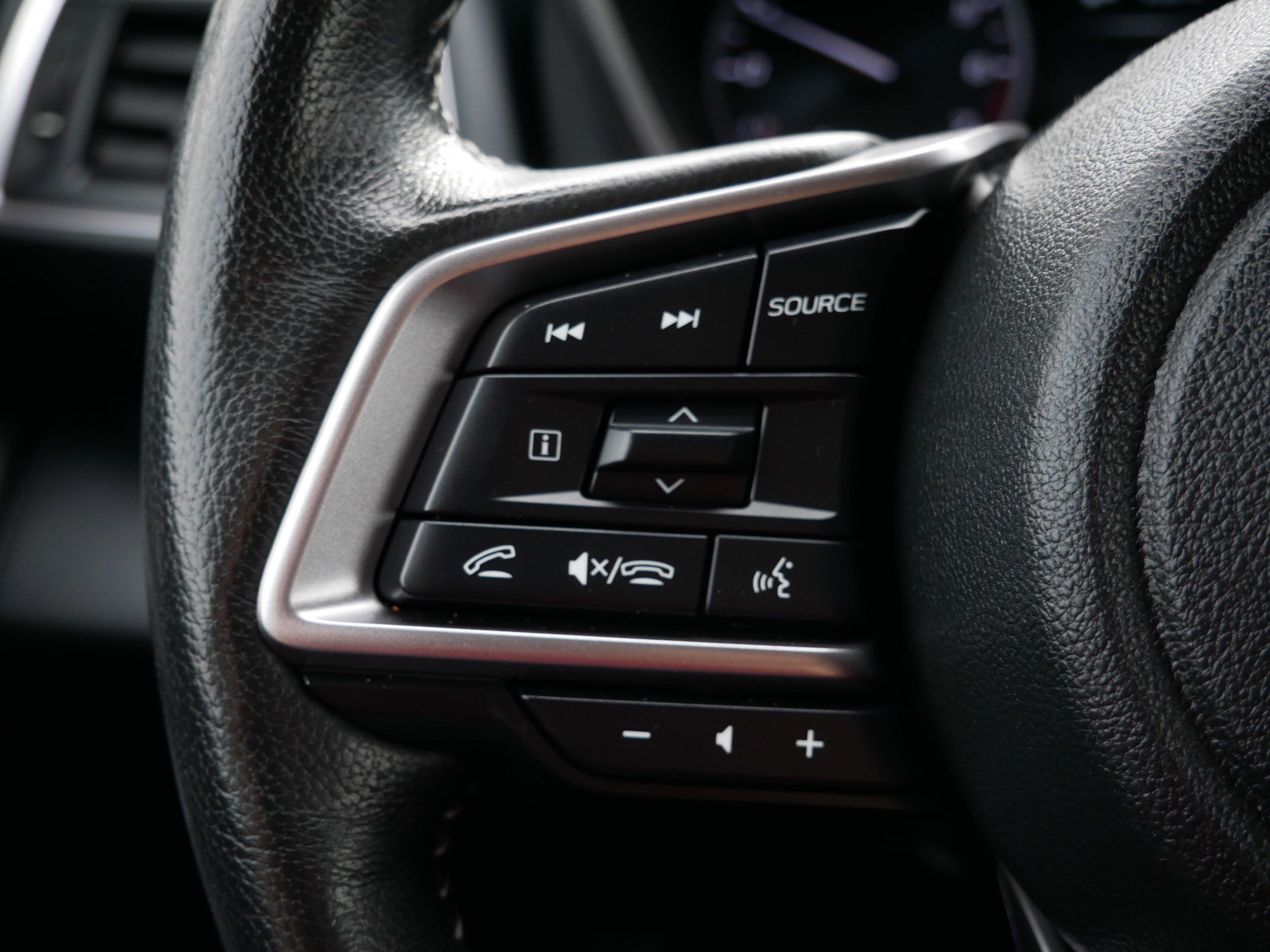 Certified 2023 Subaru Ascent Limited w/ Technology Package image 28