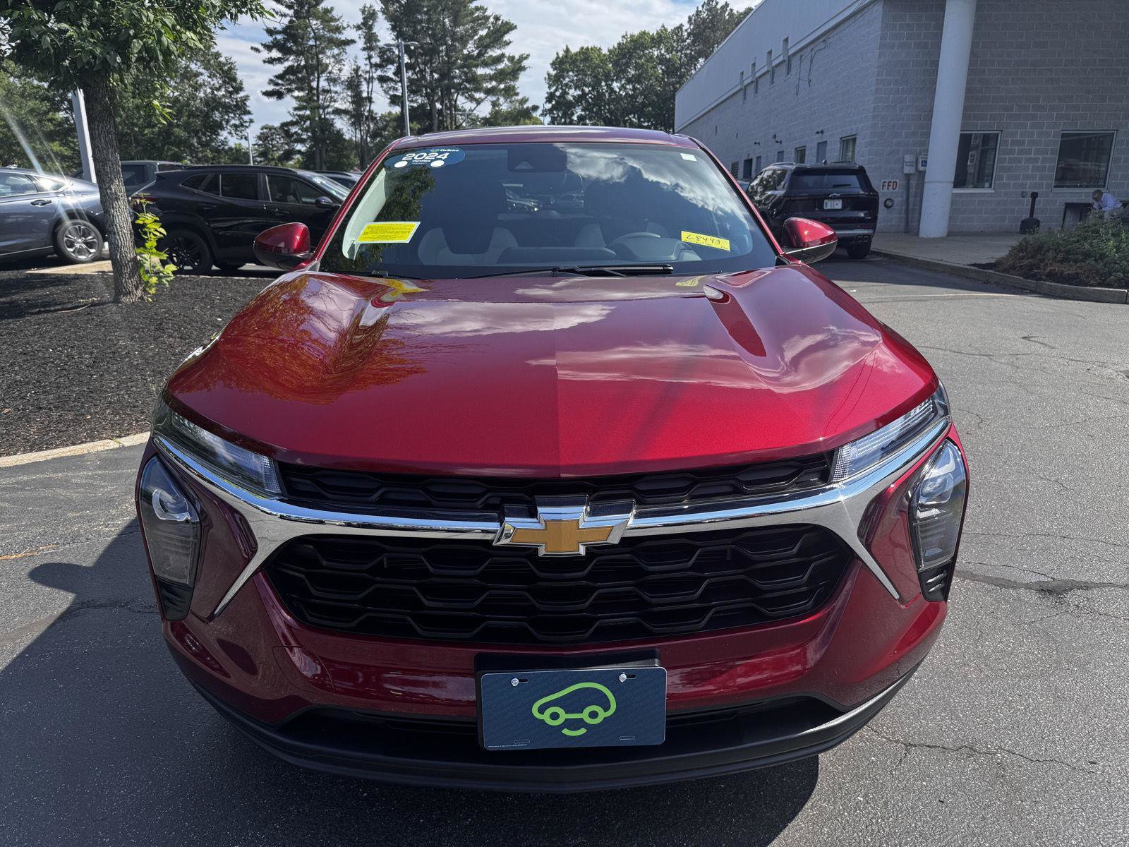 Certified 2024 Chevrolet Trax LS w/ LS Convenience Package FWD image 2