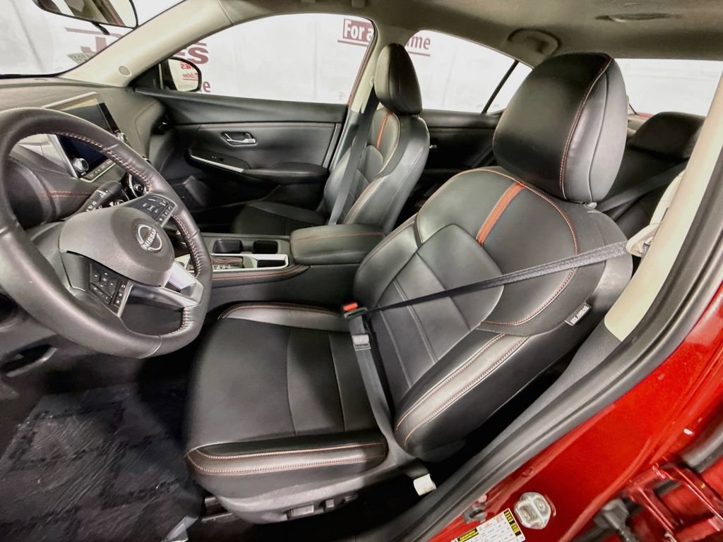 Certified 2025 Nissan Sentra SR w/ SR Premium Package FWD image 26