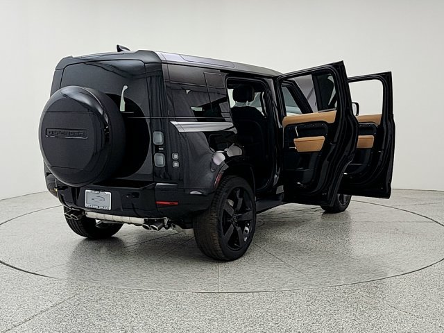 New 2026 Land Rover Defender 110 V8 AWD/4WD image 11