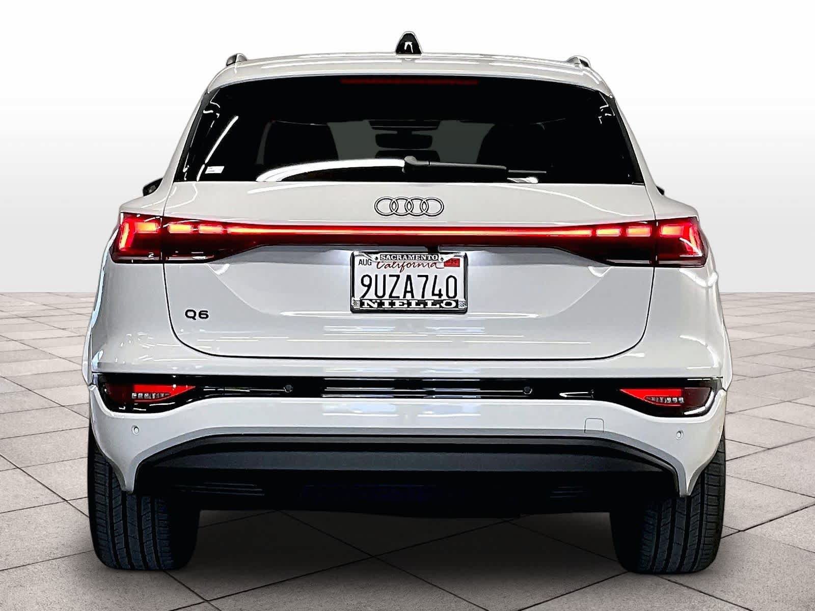 Certified 2025 Audi Q6 e-tron Premium Plus w/ Premium Plus AWD/4WD image 7