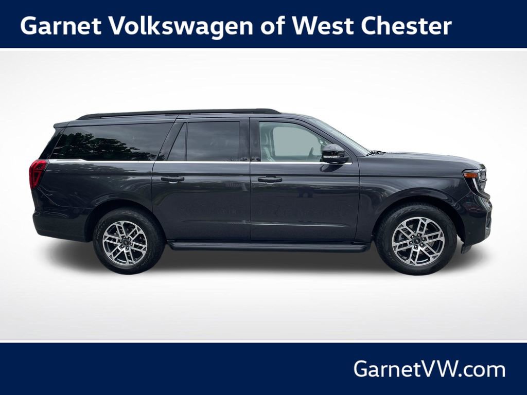 Used 2025 Ford Expedition Max Active AWD/4WD image 6