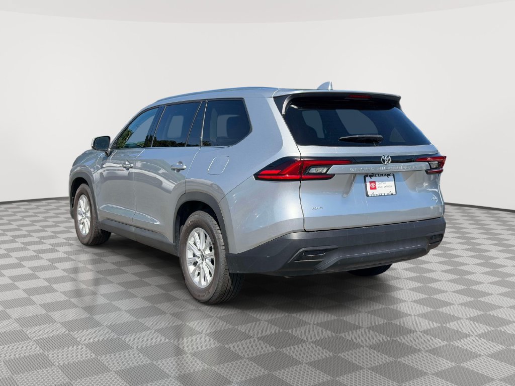Used 2025 Toyota Grand Highlander AWD image 5
