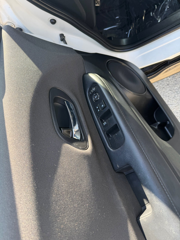 Used 2021 Honda HR-V Sport image 9