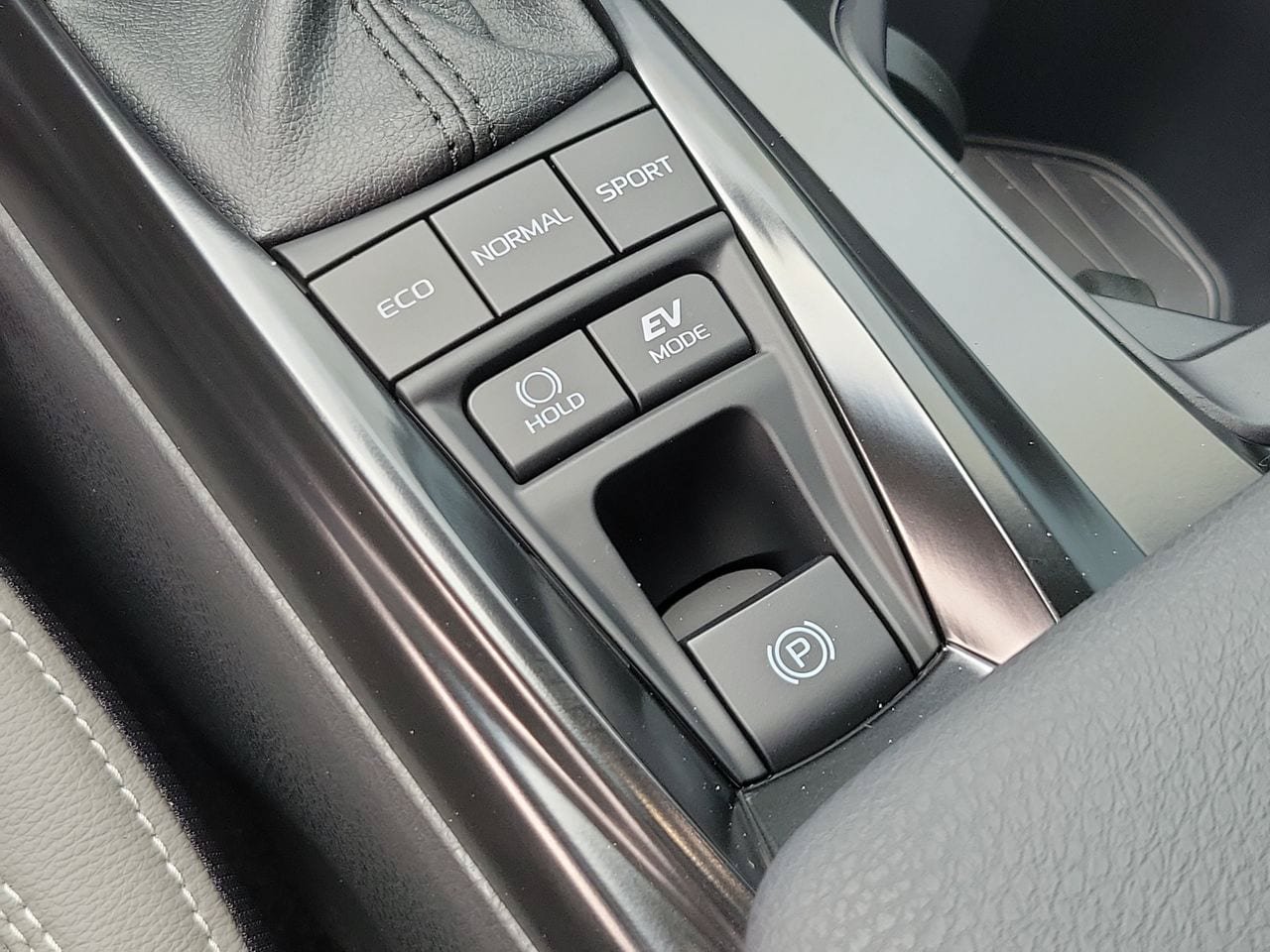 Used 2026 Toyota Camry SE FWD image 29