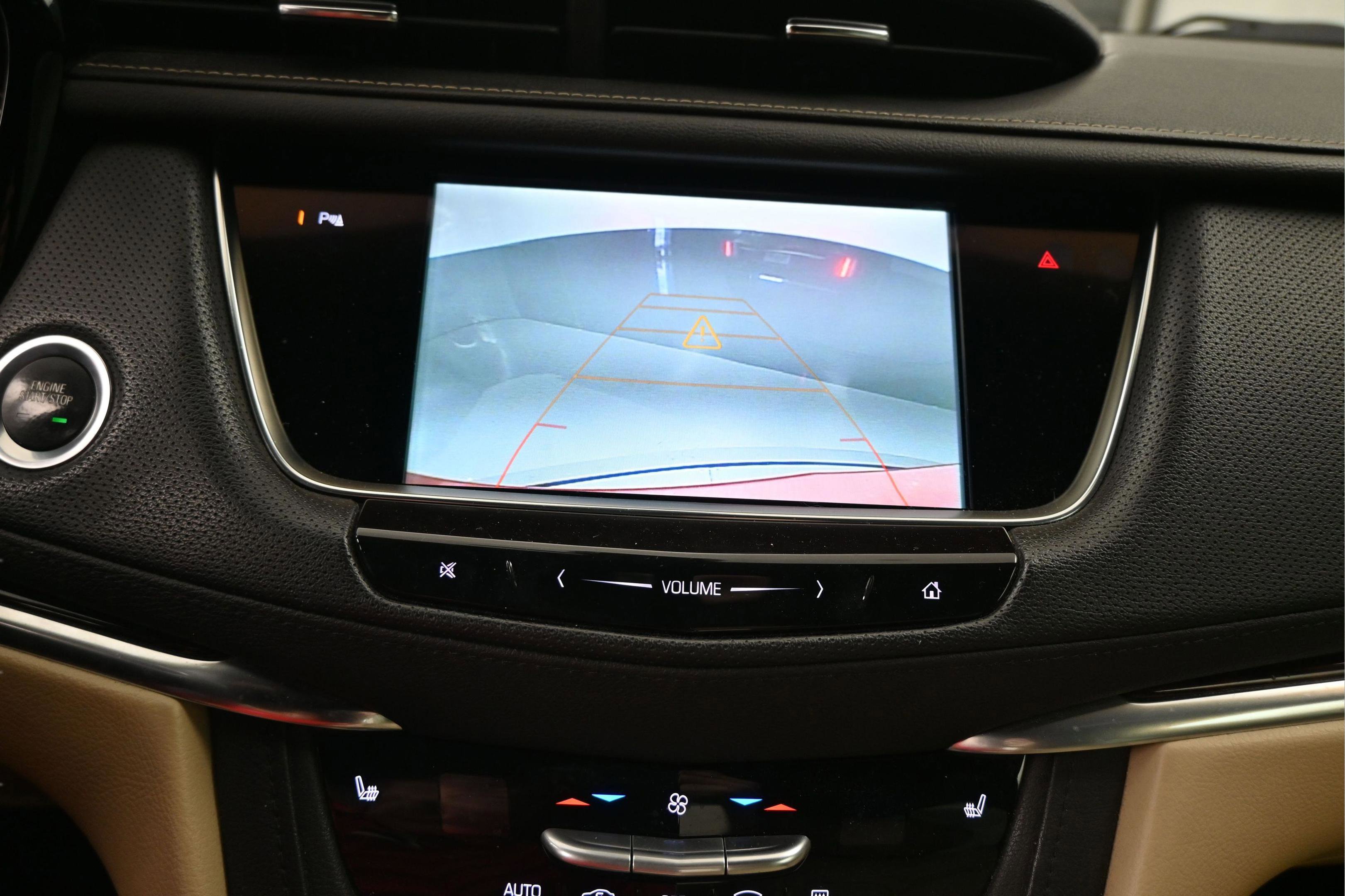 Used 2018 Cadillac XT5 Luxury w/ Driver Awareness Package FWD image 28