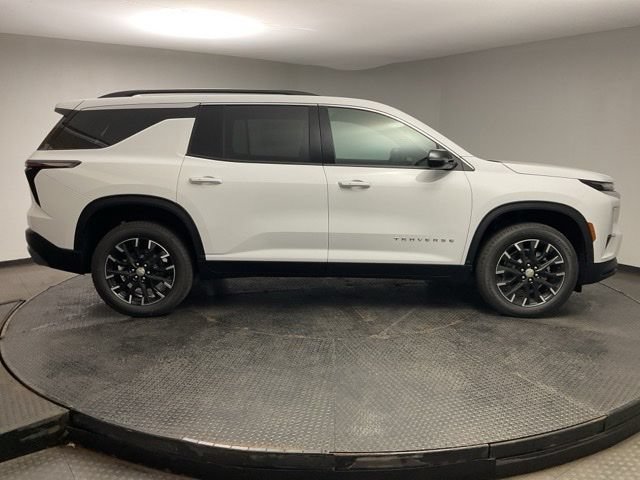 New 2026 Chevrolet Traverse LT w/ Sun and Wheel Package AWD/4WD image 8