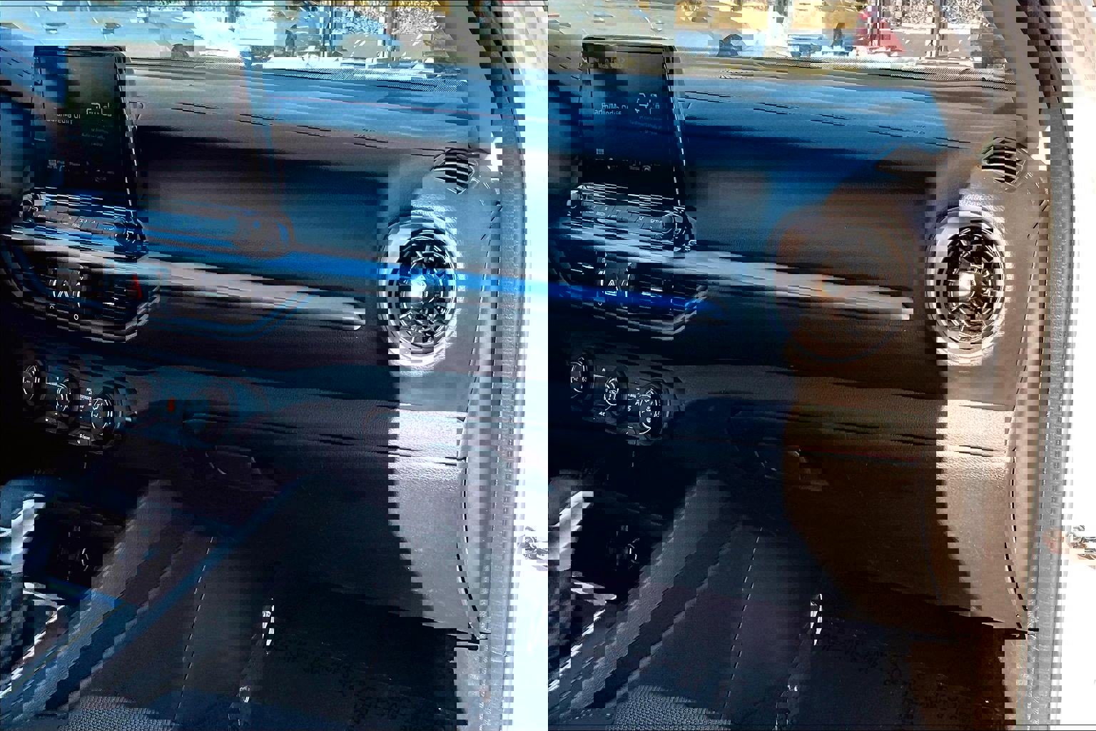 Used 2024 Kia Forte LXS image 14