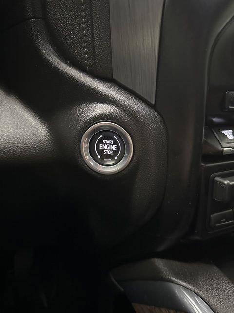 Used 2023 GMC Sierra 3500 Denali w/ Denali Ultimate Package image 14