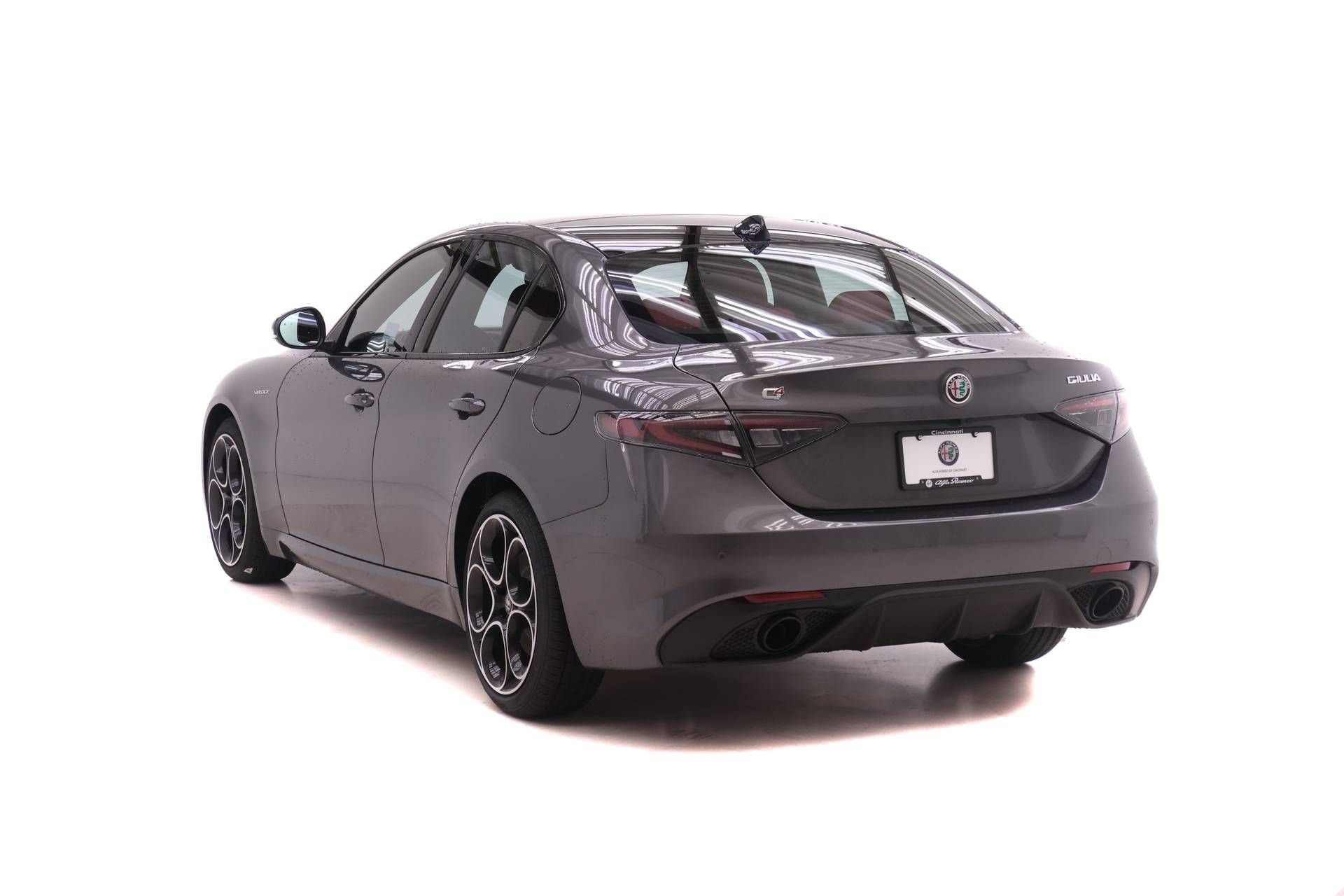 New 2026 Alfa Romeo Giulia AWD image 5