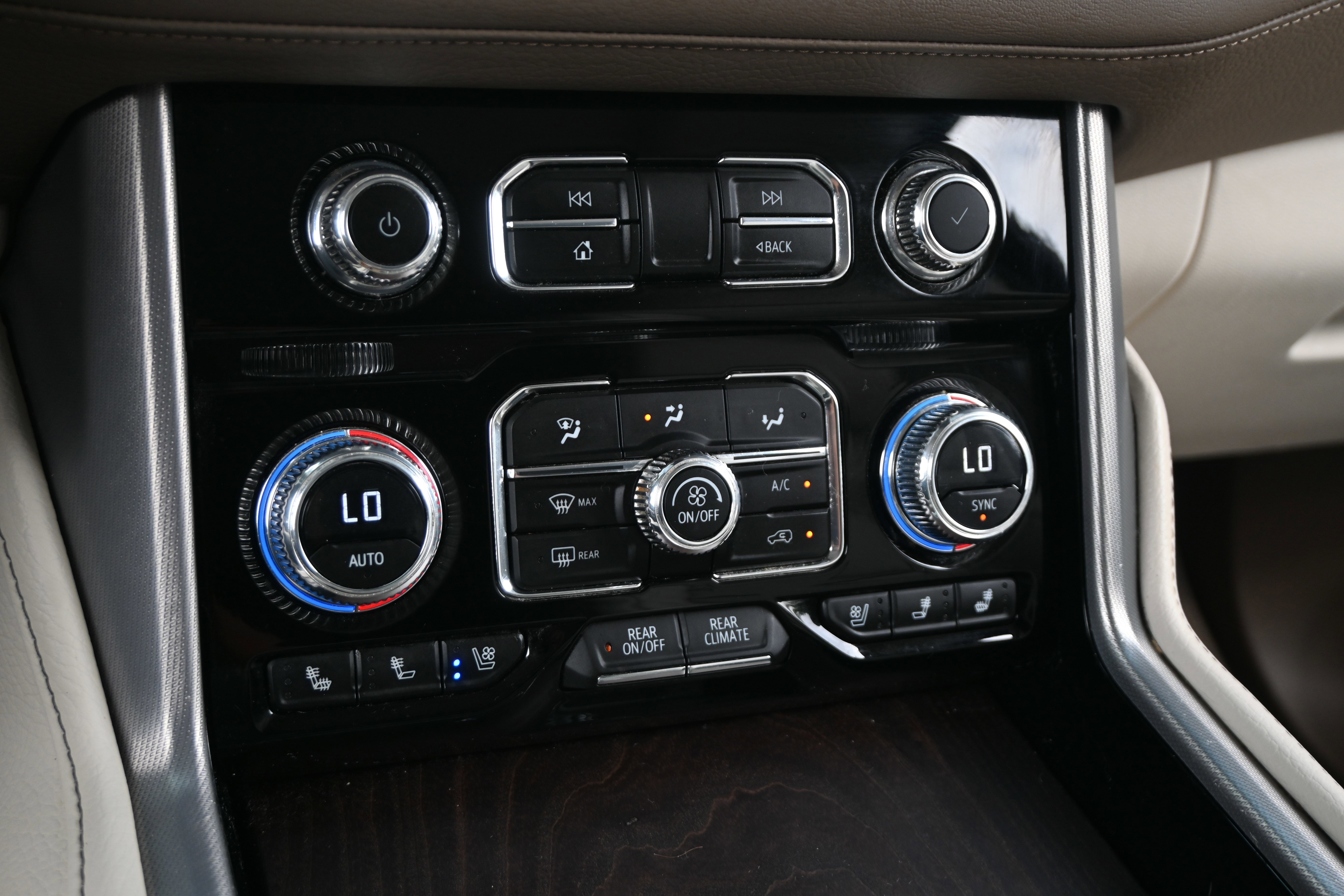 Used 2023 GMC Yukon Denali AWD/4WD image 28