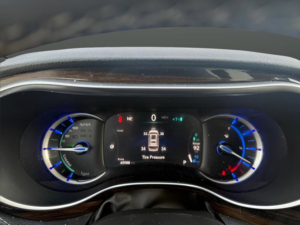 Used 2023 Chrysler Pacifica Limited image 16