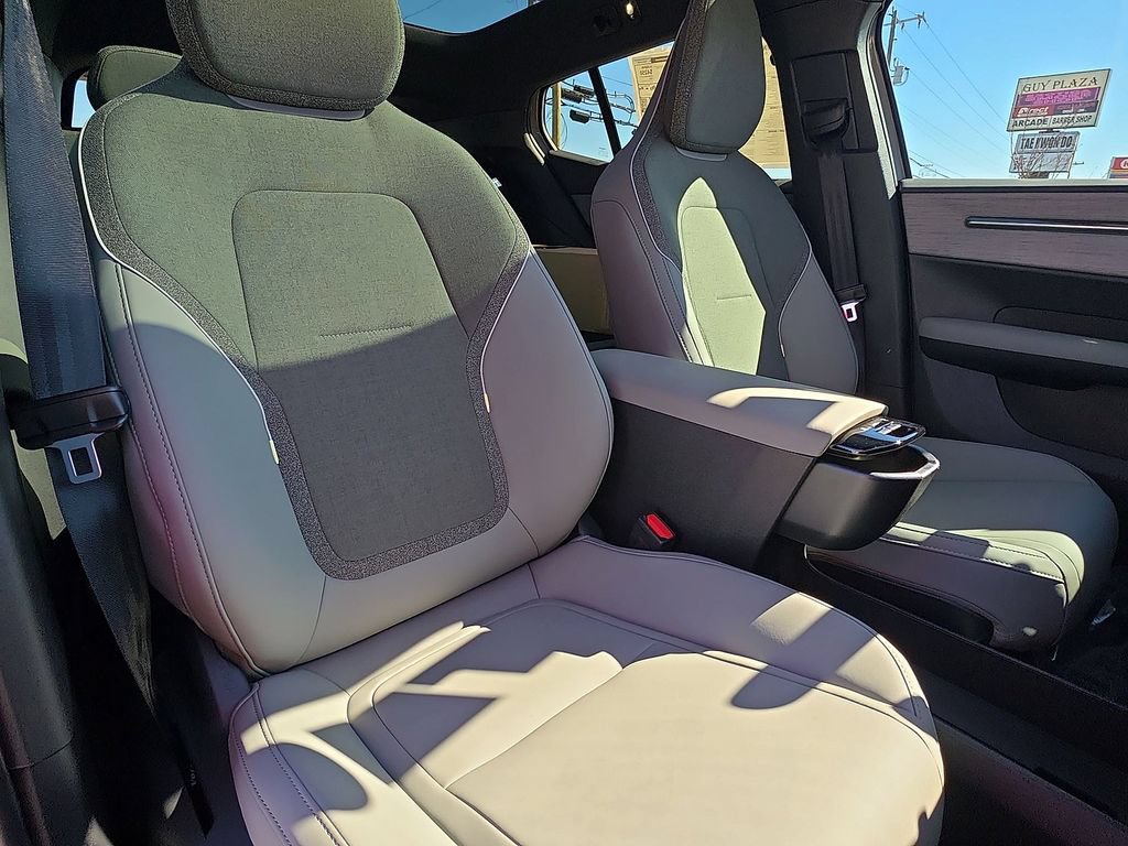 New 2026 Volvo EX30 Cross Country Ultra w/ Protection Package Premier AWD/4WD image 18