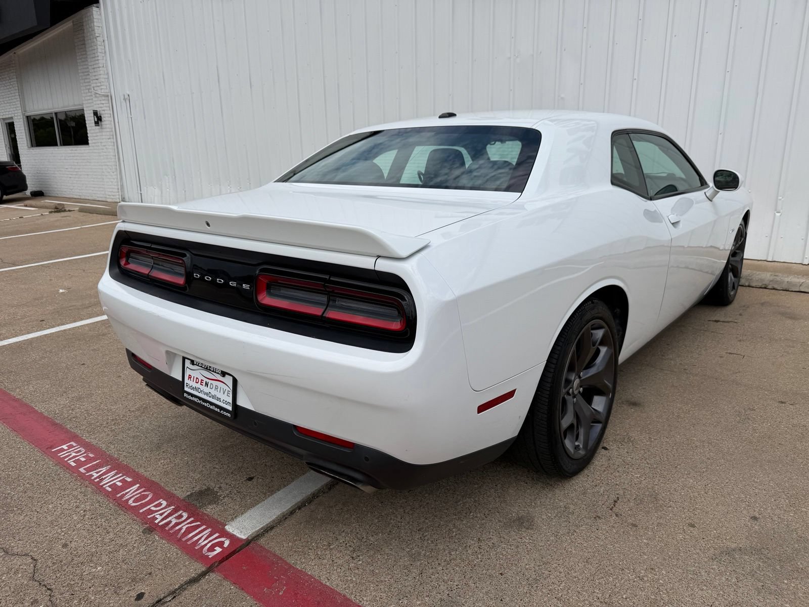 Used 2019 Dodge Challenger R/T RWD image 7
