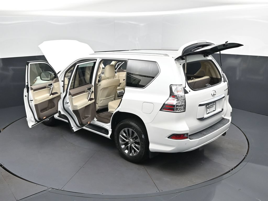 Used 2019 Lexus GX 460 Luxury AWD/4WD image 2