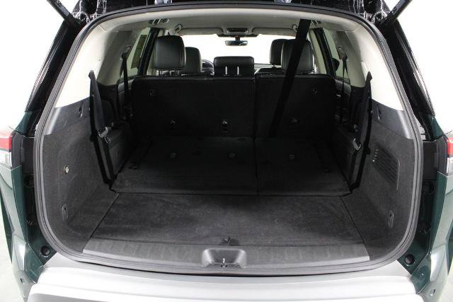 Certified 2024 Nissan Pathfinder SL w/ Cargo Package FWD image 18
