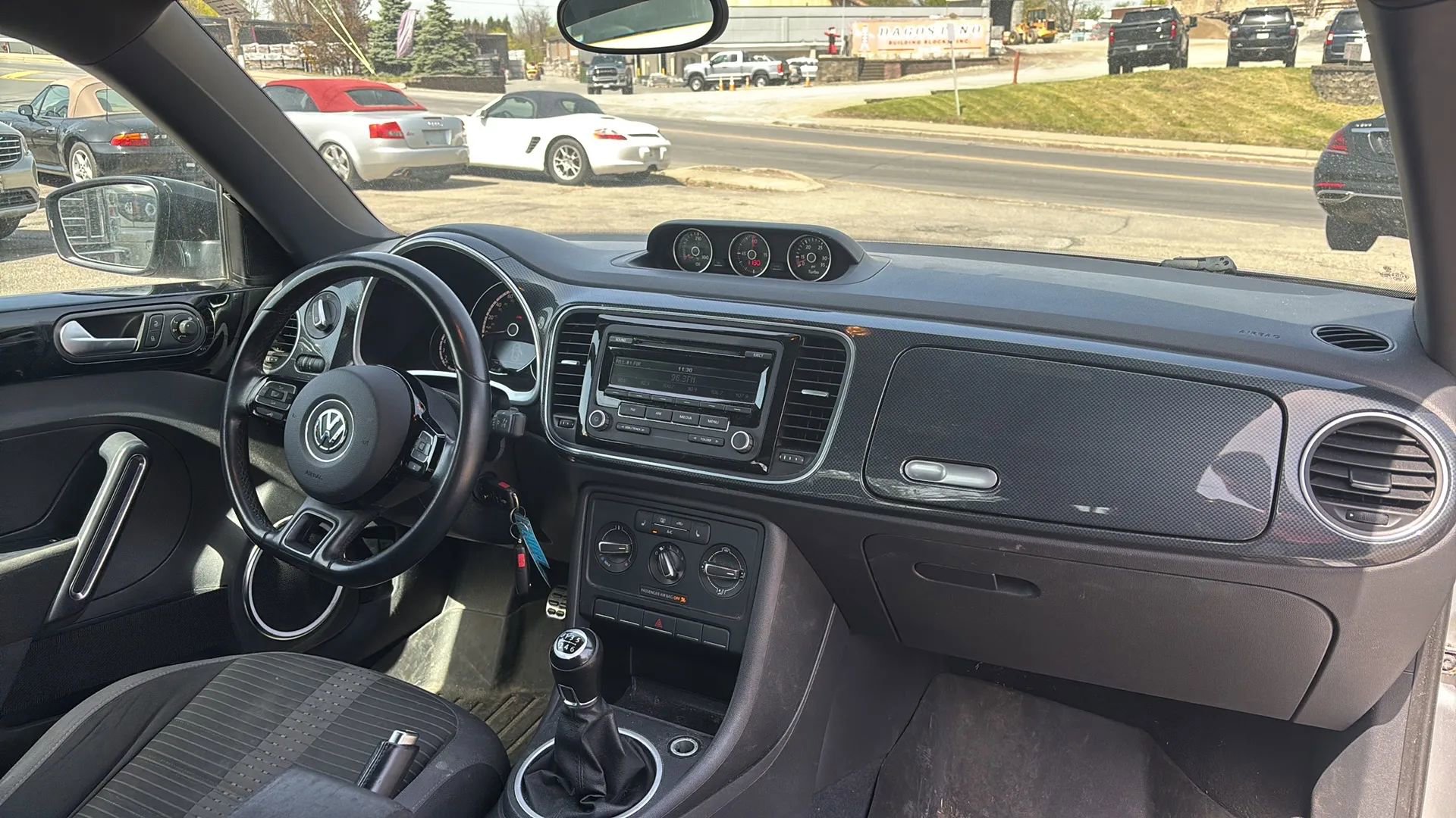 Used 2014 Volkswagen Beetle R-Line image 24