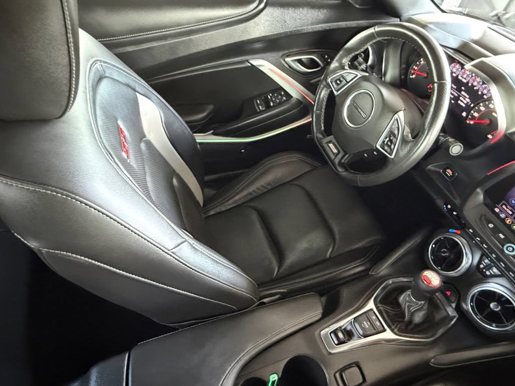 Used 2020 Chevrolet Camaro SS RWD image 28