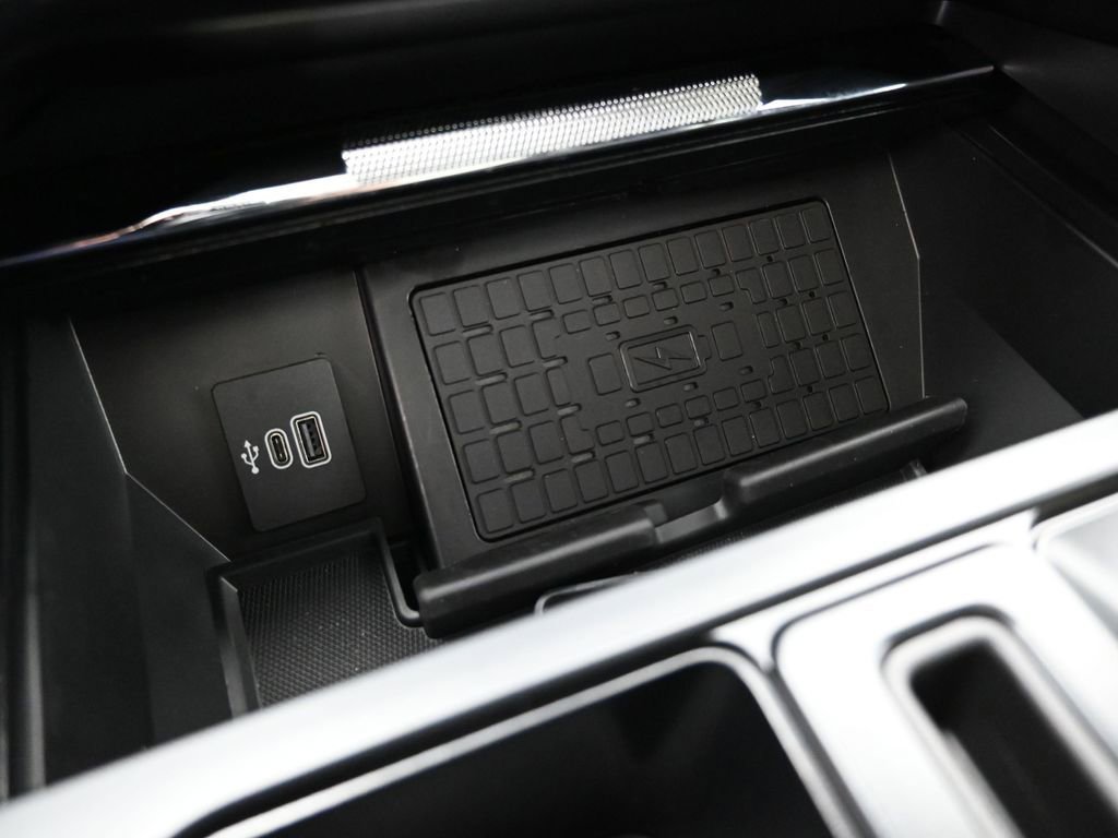 Used 2025 Ford F150 Raptor w/ Equipment Group 803A Raptor R image 19