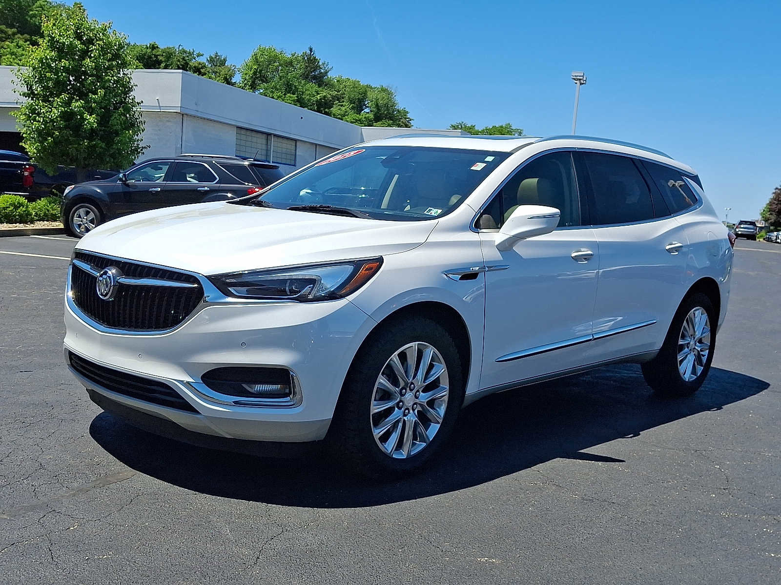 Used 2018 Buick Enclave Premium w/ Trailering Package AWD/4WD image 3