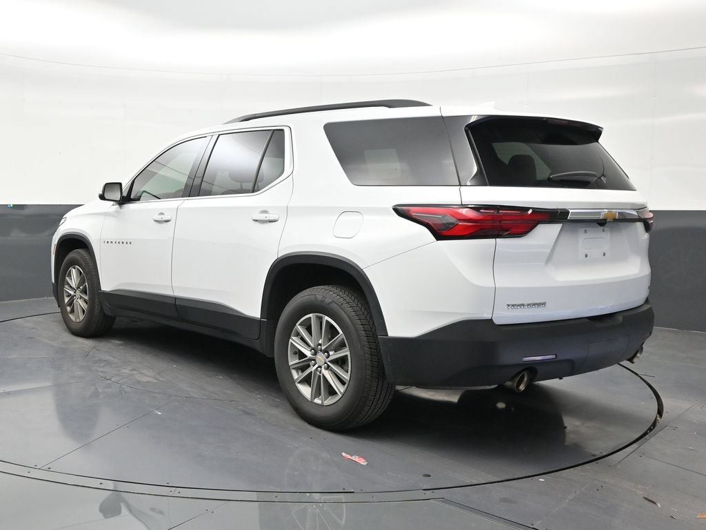 Used 2023 Chevrolet Traverse LT FWD image 3